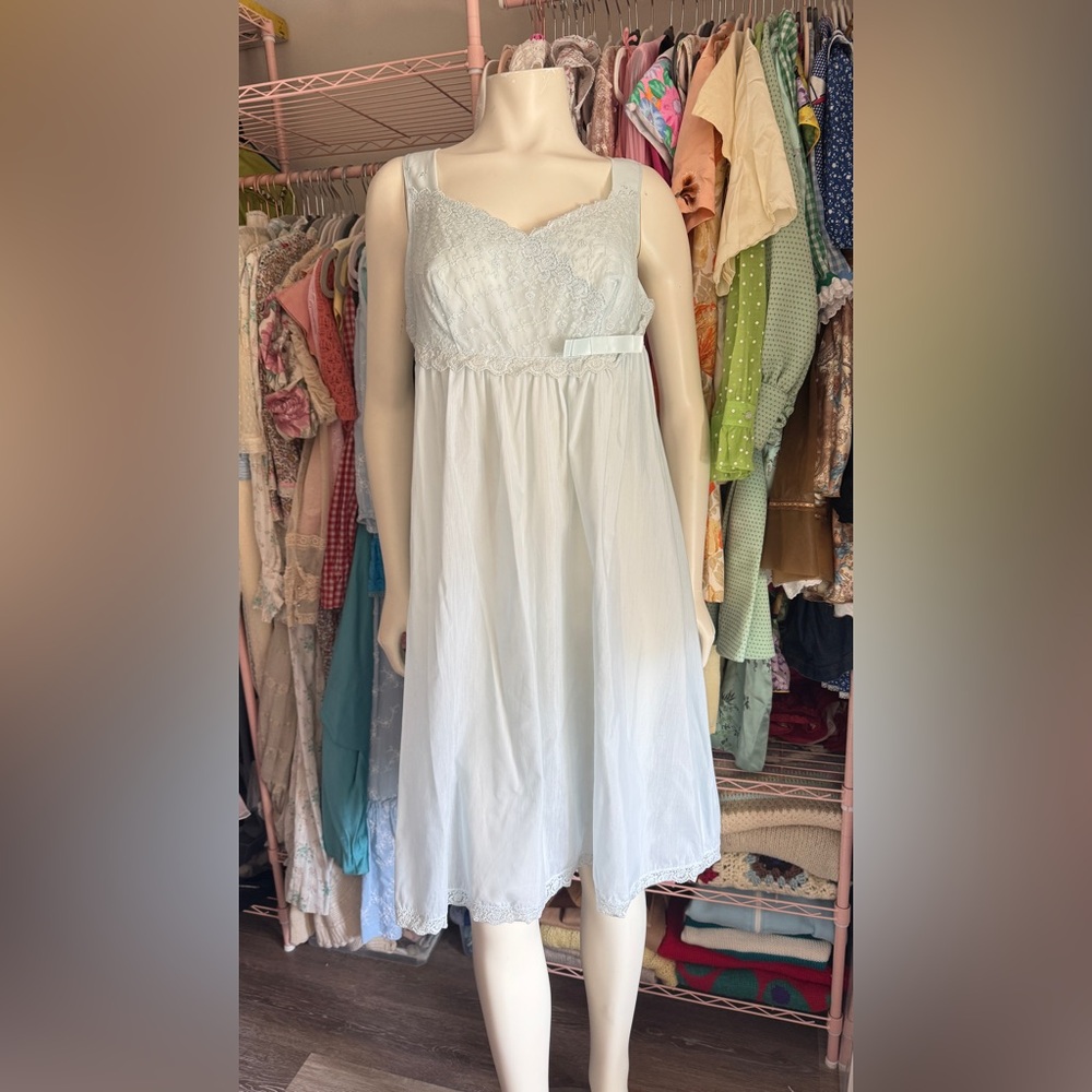 Vintage Shadowline 1960s Nightgown - Picture 2 of 7